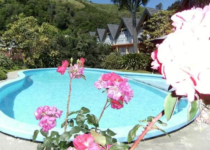 Milton Chalet Motel