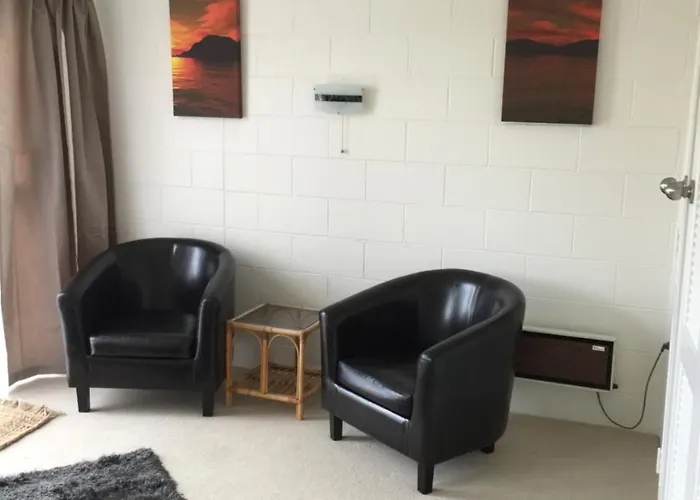 Milton Chalet Motel