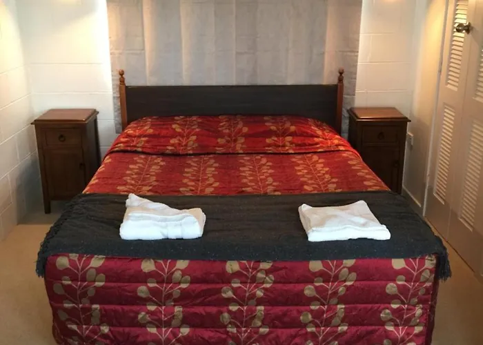 Milton Chalet Motel